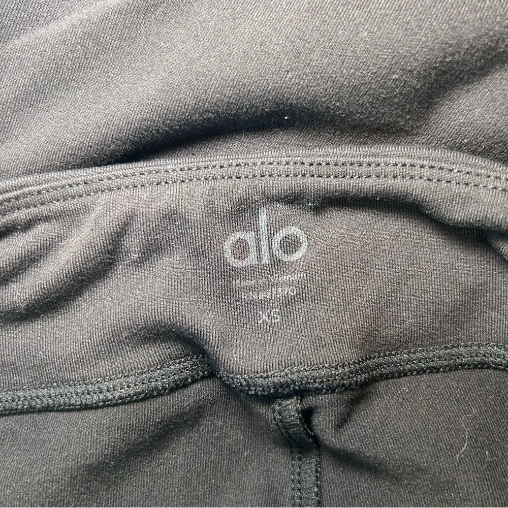 Alo Yoga Airbrush High-Waist Flutter Legging Black Size Extra Small